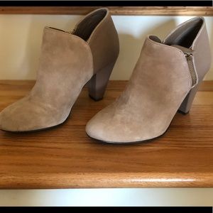 Gianni Bini booties